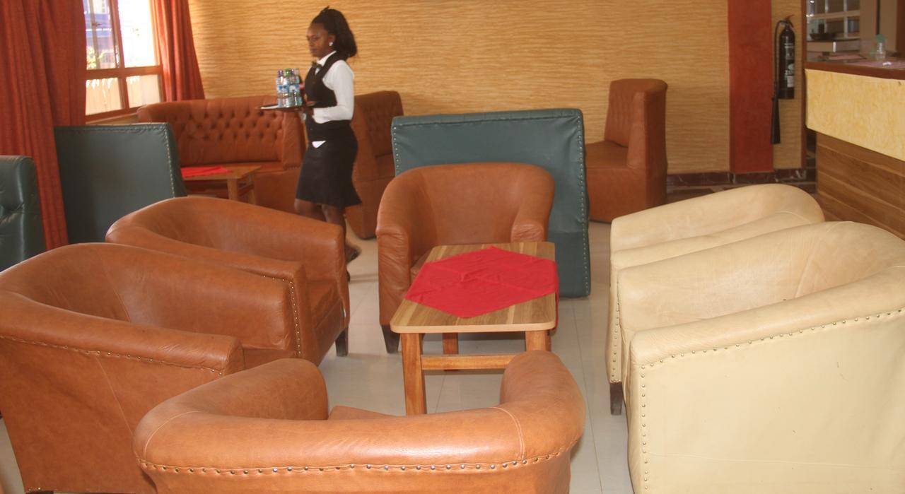 Bomen Hotel Isiolo Zewnętrze zdjęcie