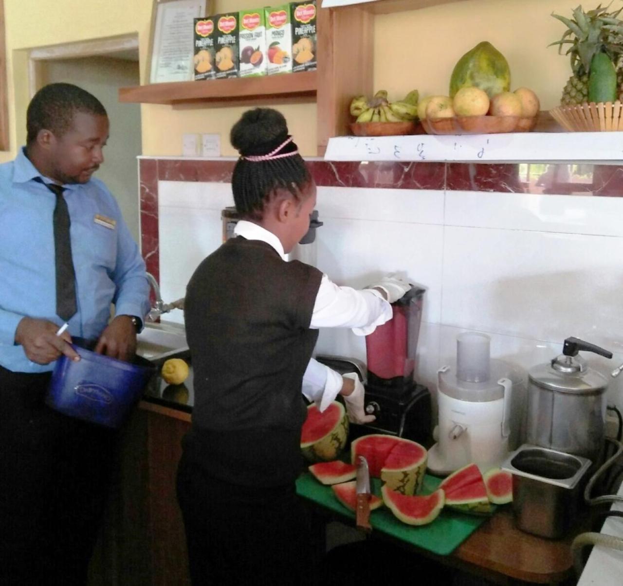 Bomen Hotel Isiolo Zewnętrze zdjęcie
