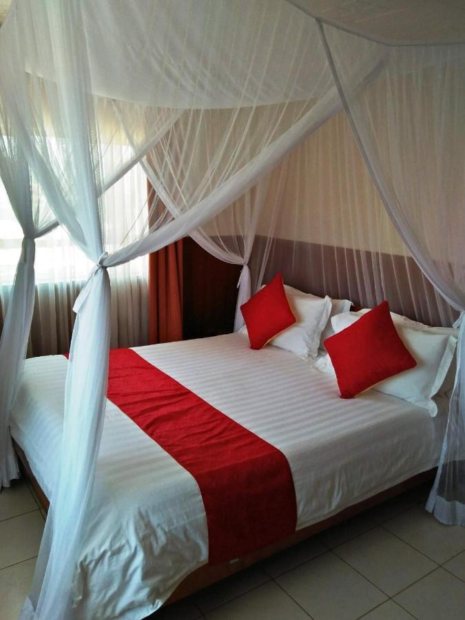 Bomen Hotel Isiolo Zewnętrze zdjęcie