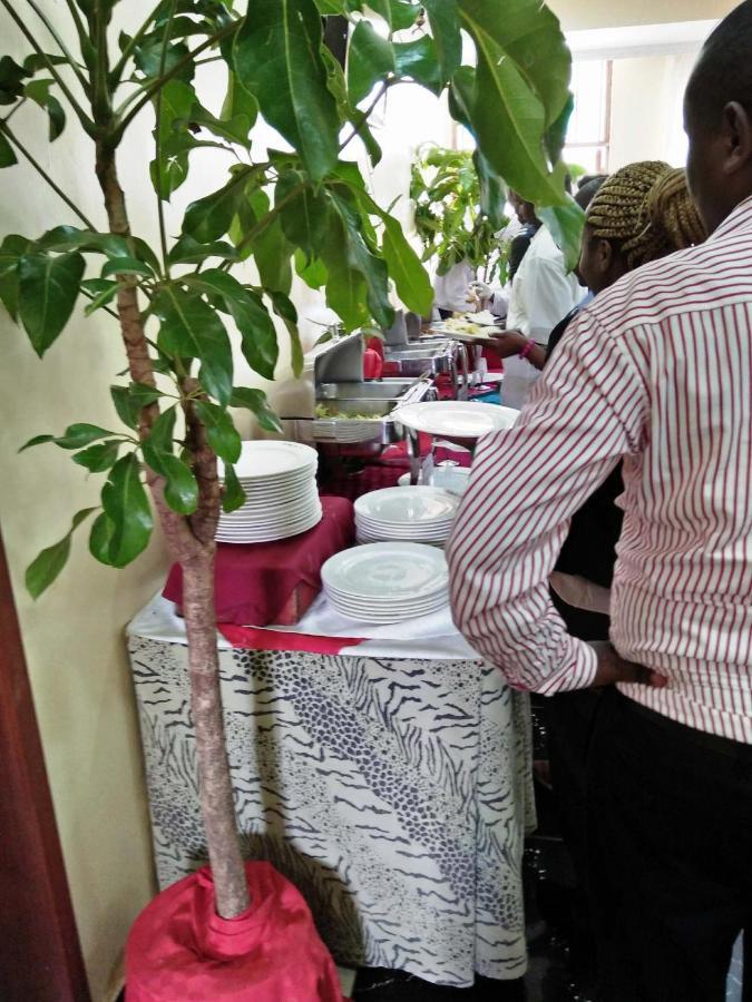 Bomen Hotel Isiolo Zewnętrze zdjęcie